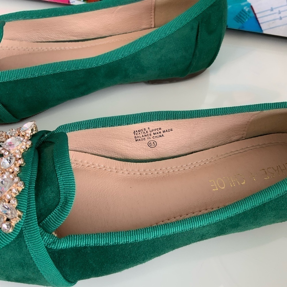CHASE + CHLOE Green Jeweled Velvet Pointy Flats - Picture 3 of 6